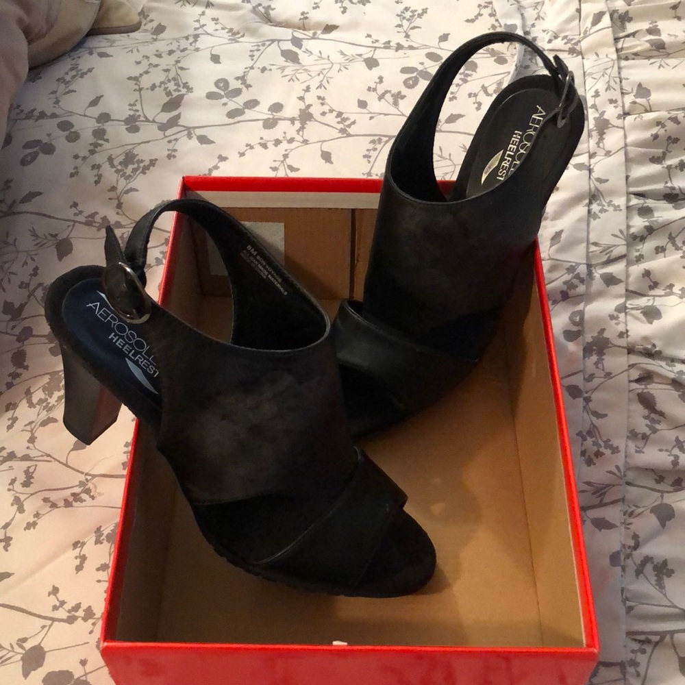 Aerosoles black sandals size 8